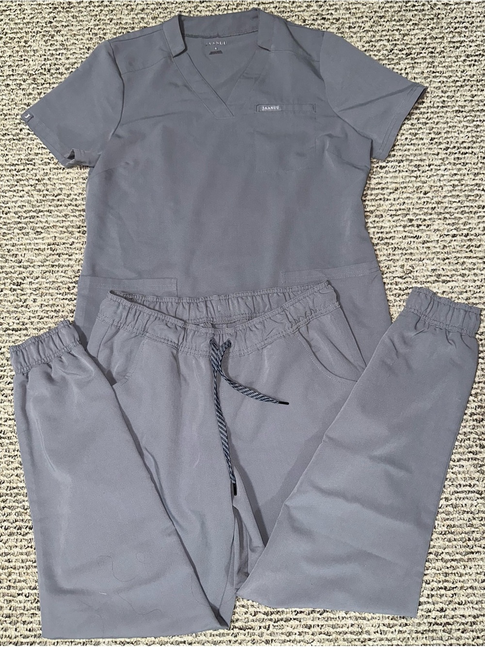 Jaanuu Scrub Set 🇨🇦 Size Medium